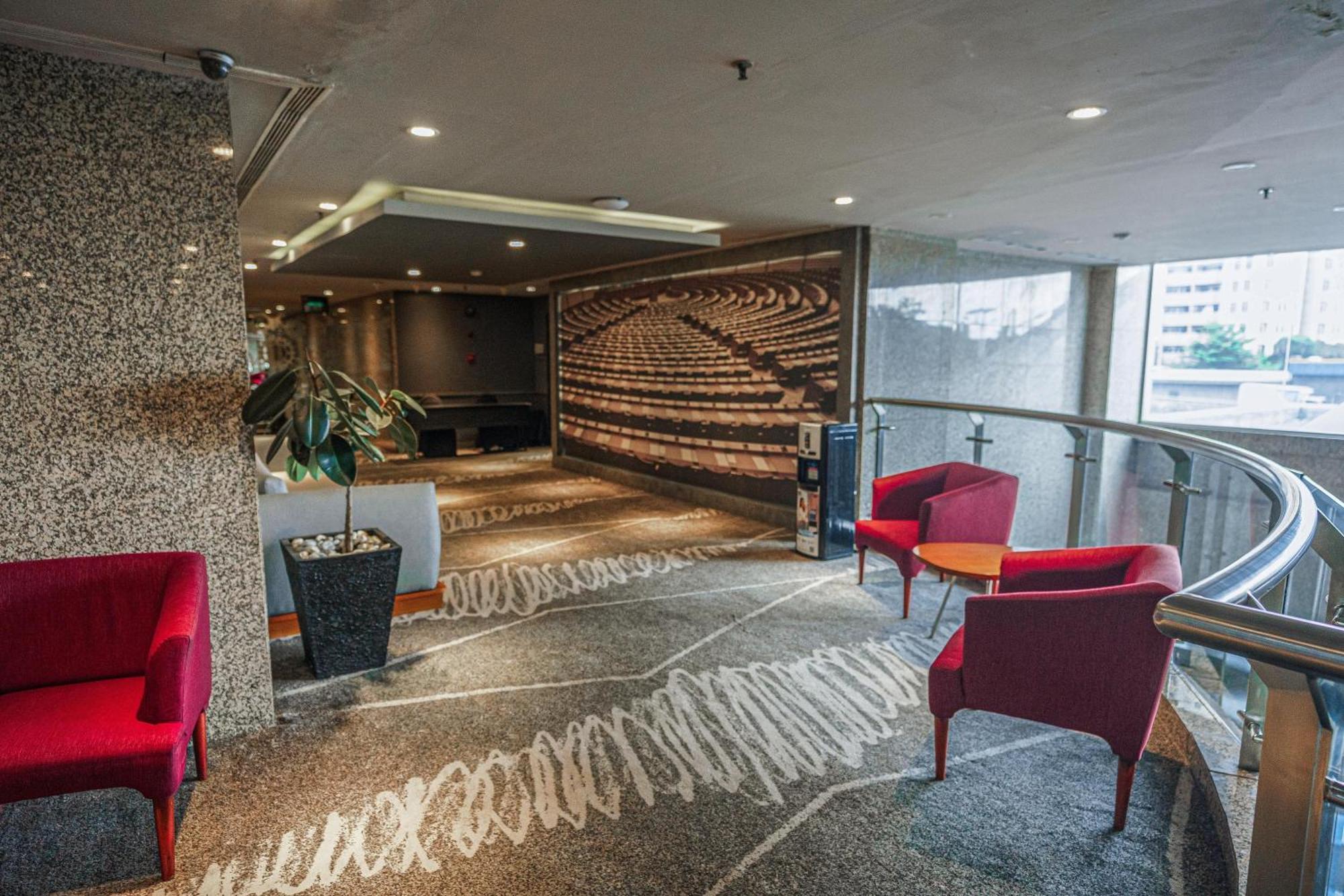 Hotel Kimaya Slipi Jakarta By Harris Экстерьер фото