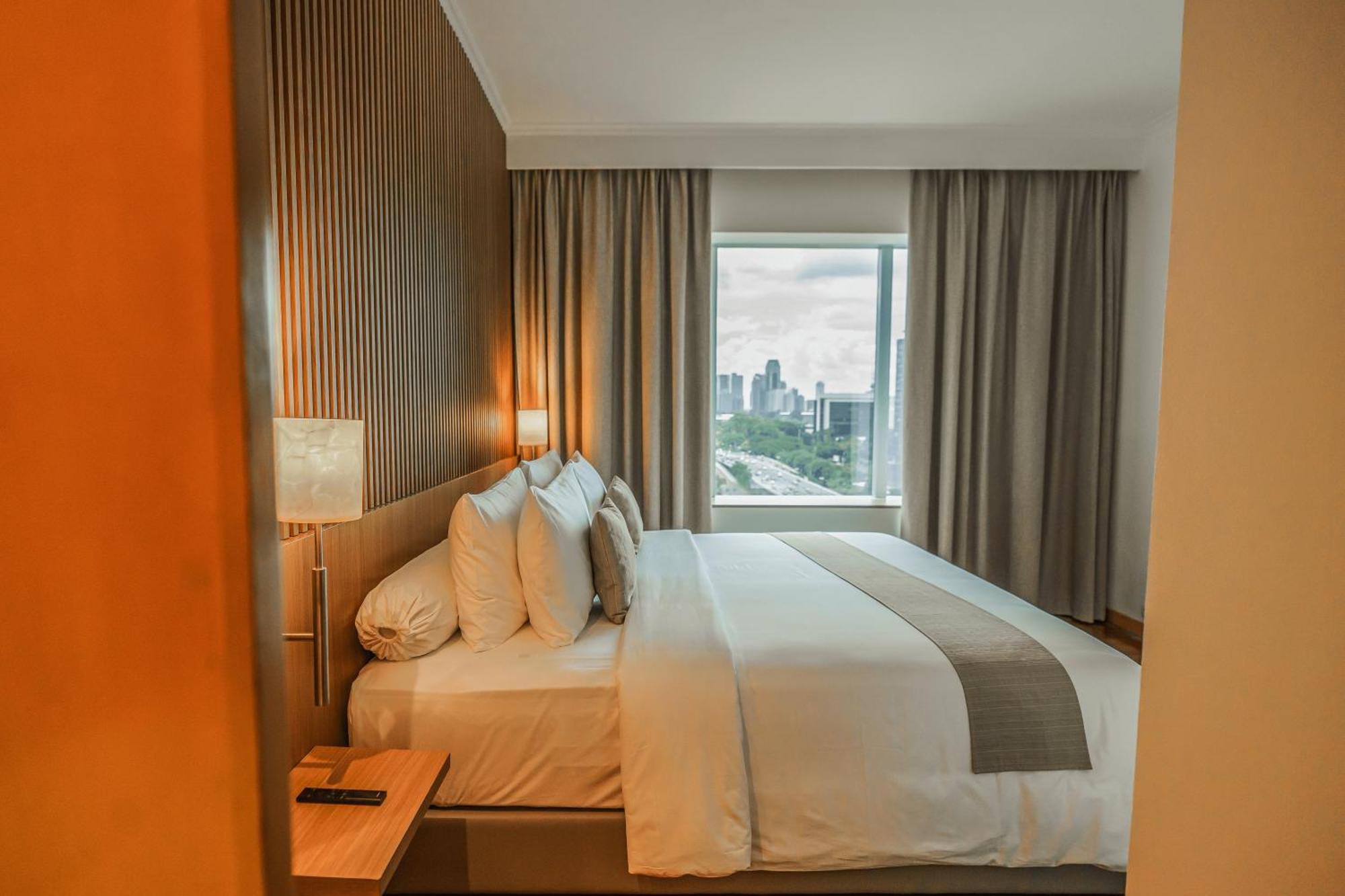 Hotel Kimaya Slipi Jakarta By Harris Экстерьер фото