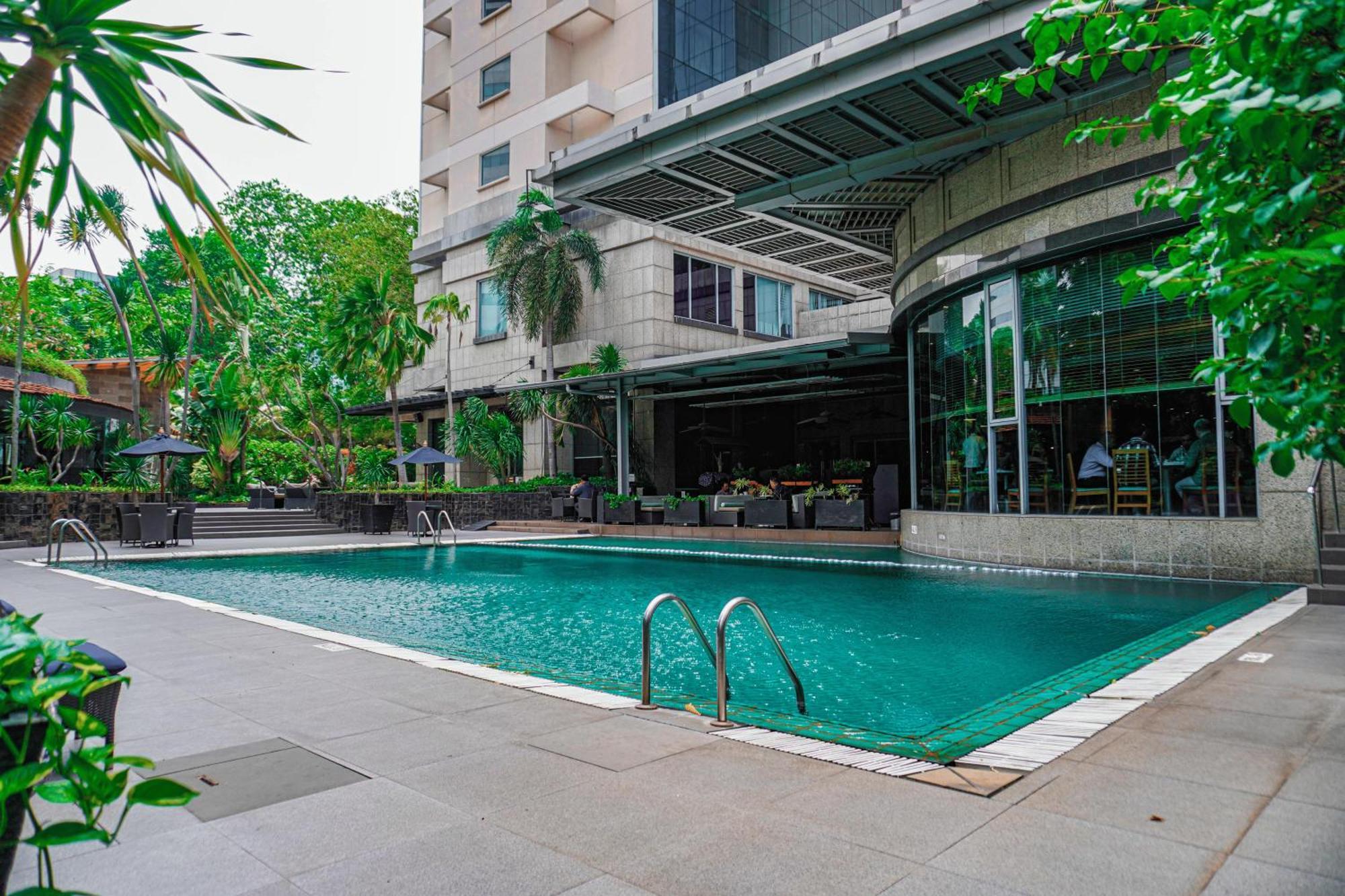 Hotel Kimaya Slipi Jakarta By Harris Экстерьер фото