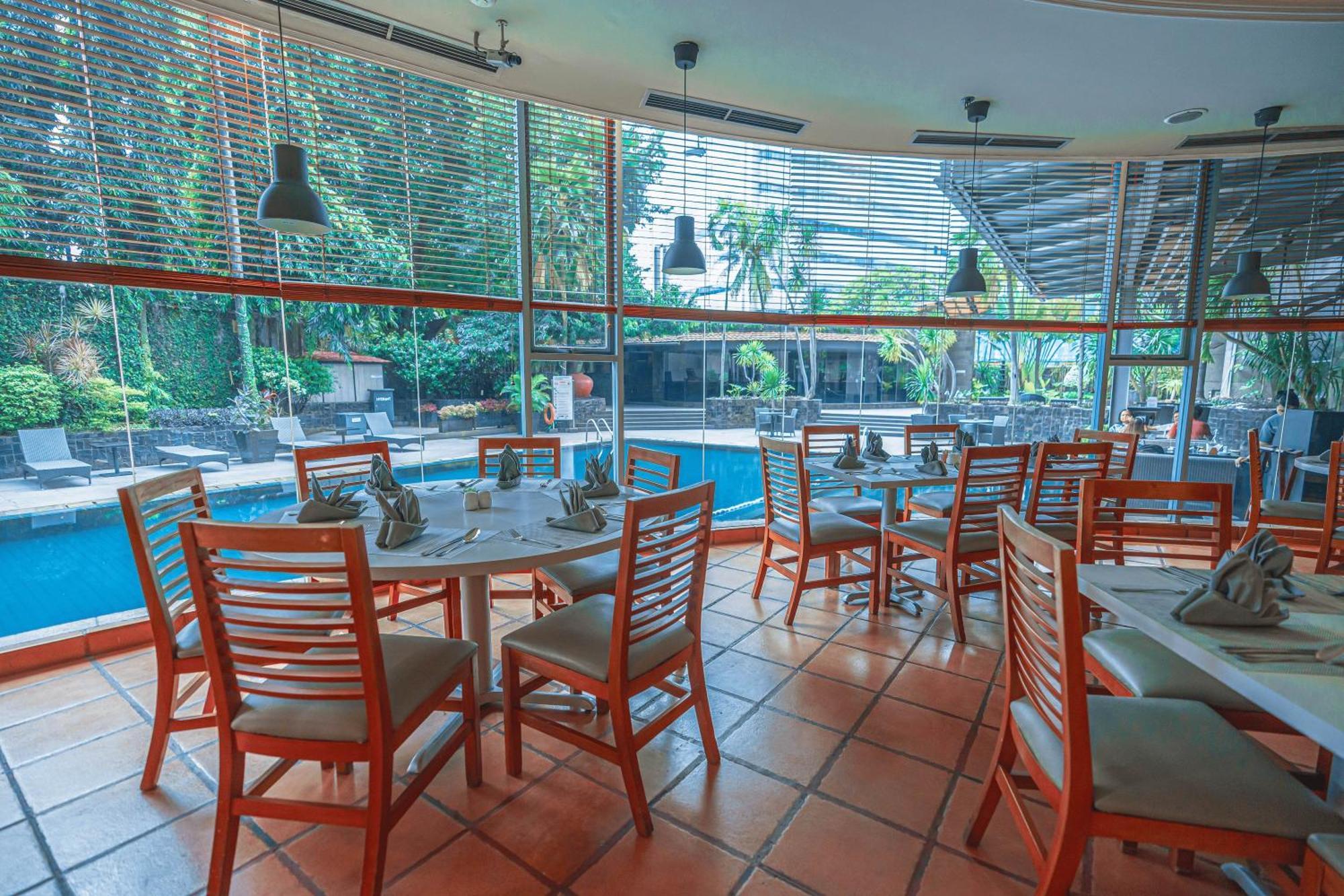 Hotel Kimaya Slipi Jakarta By Harris Экстерьер фото