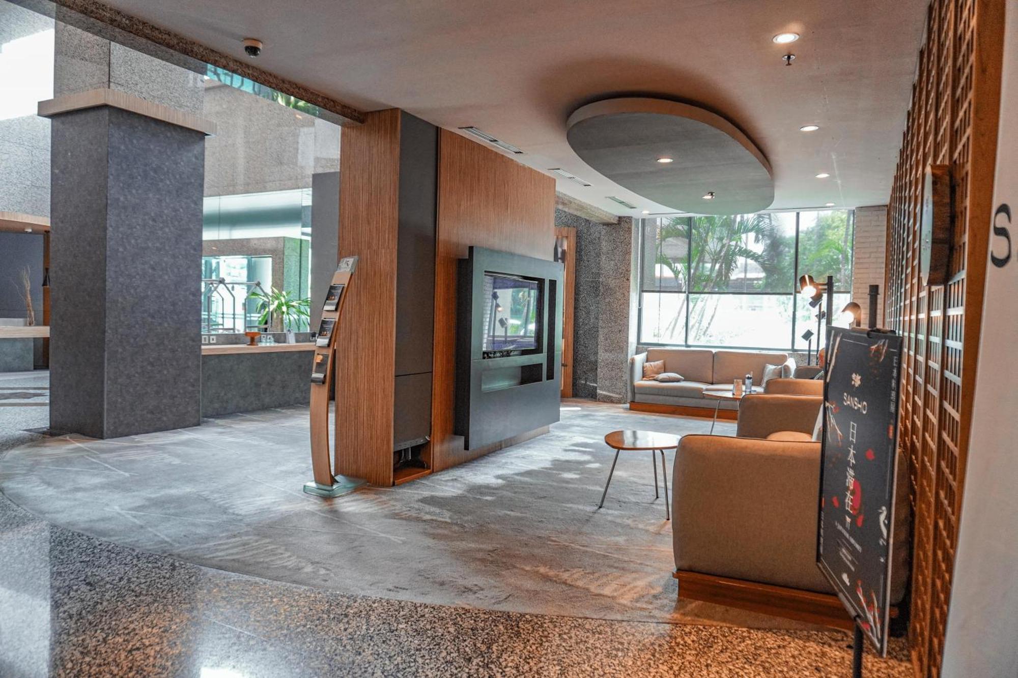 Hotel Kimaya Slipi Jakarta By Harris Экстерьер фото