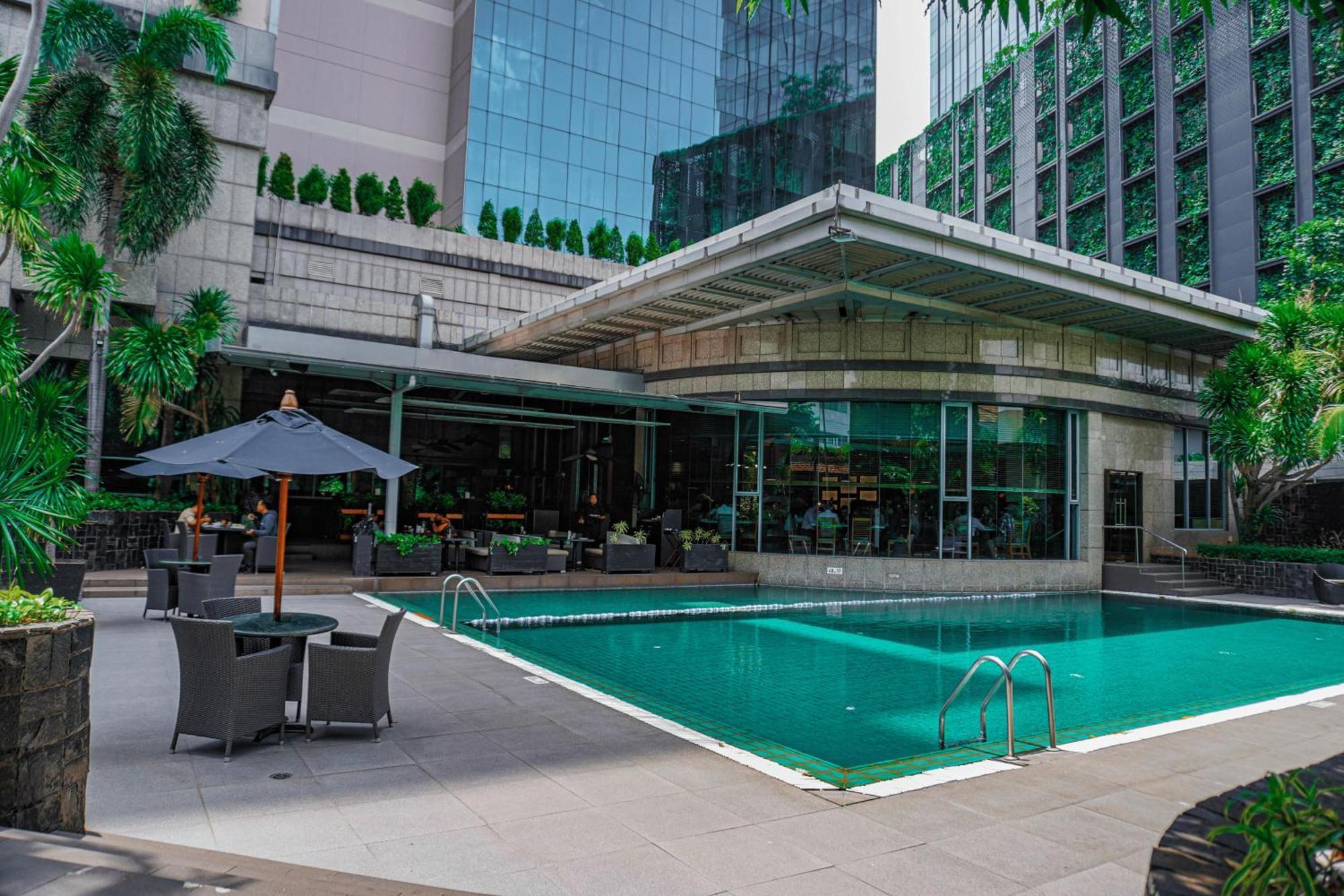 Hotel Kimaya Slipi Jakarta By Harris Экстерьер фото