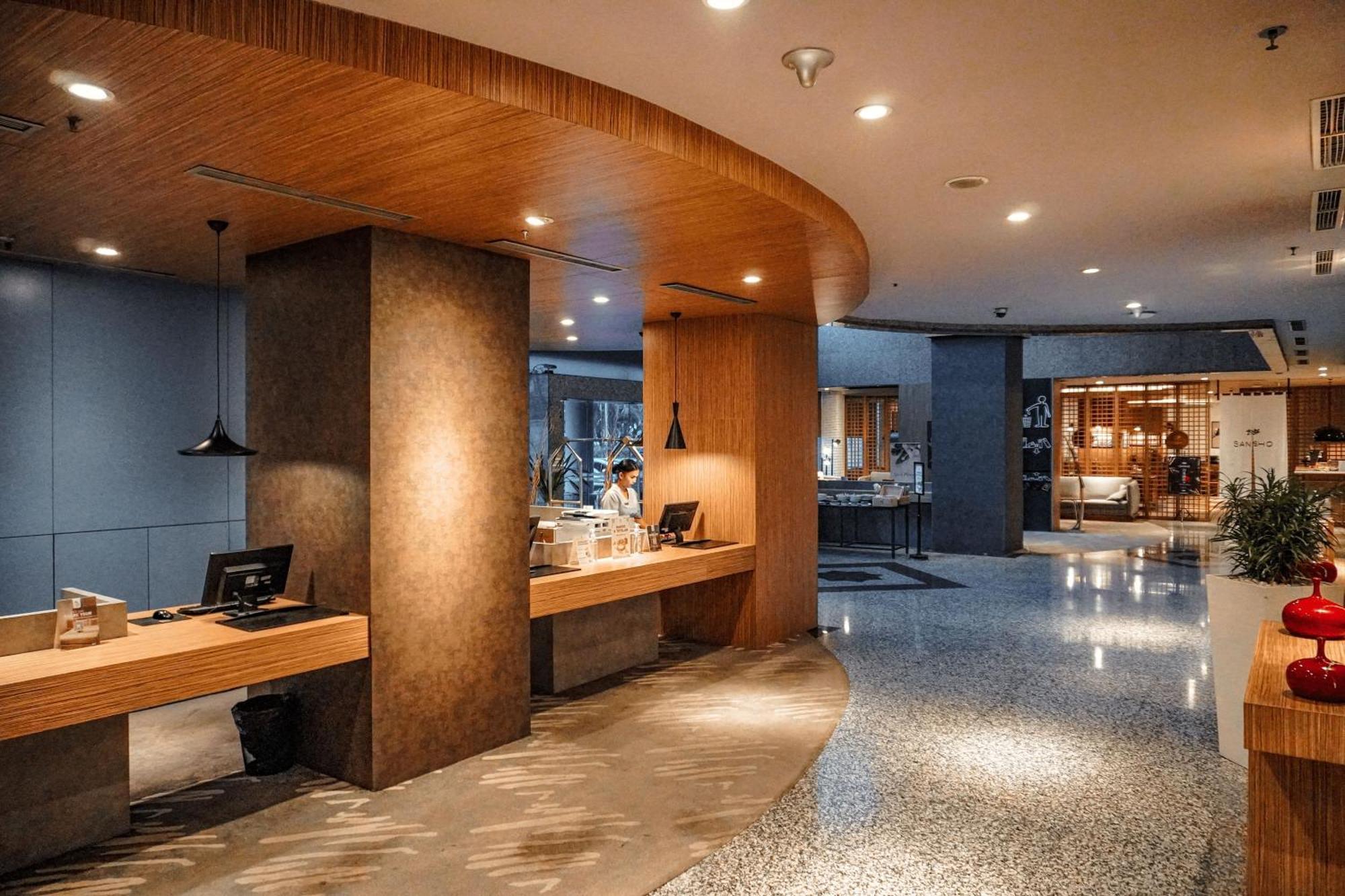 Hotel Kimaya Slipi Jakarta By Harris Экстерьер фото
